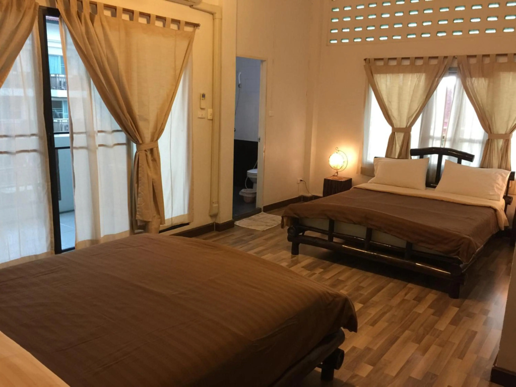 Отель Lamphu House Bangkok в Бангкоке