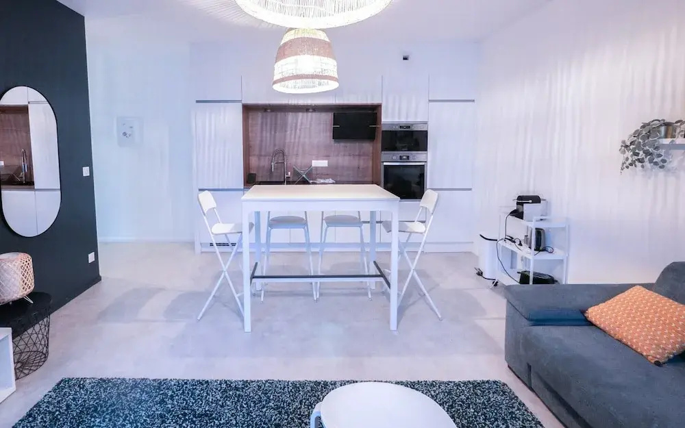 Afficher la photo 6 — Urban Calm - Bright & Modern Stay