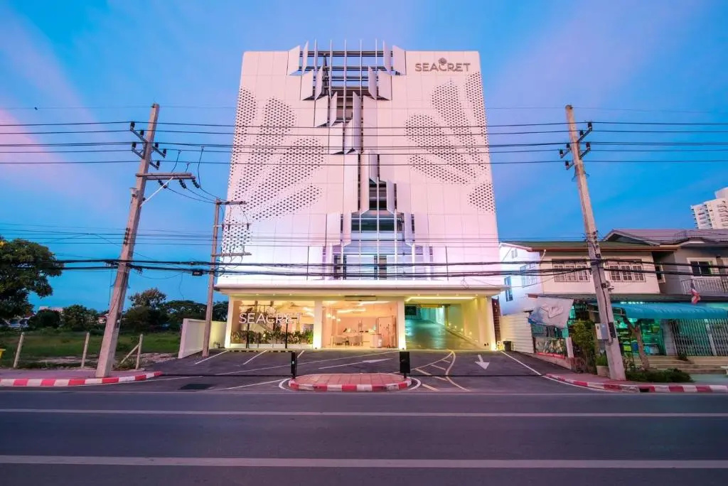The Sea - Cret Hua Hin