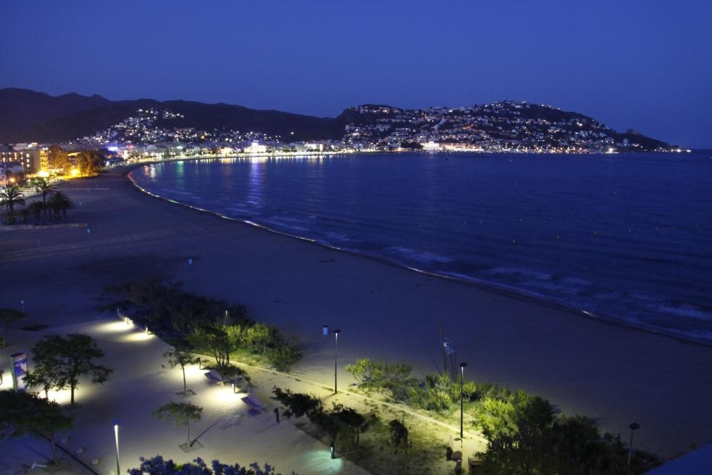 Beach & Waterfront