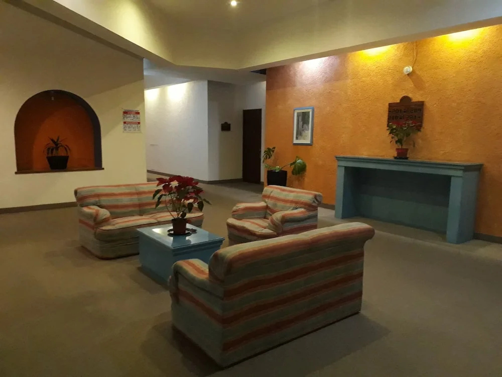 Lobby & Reception