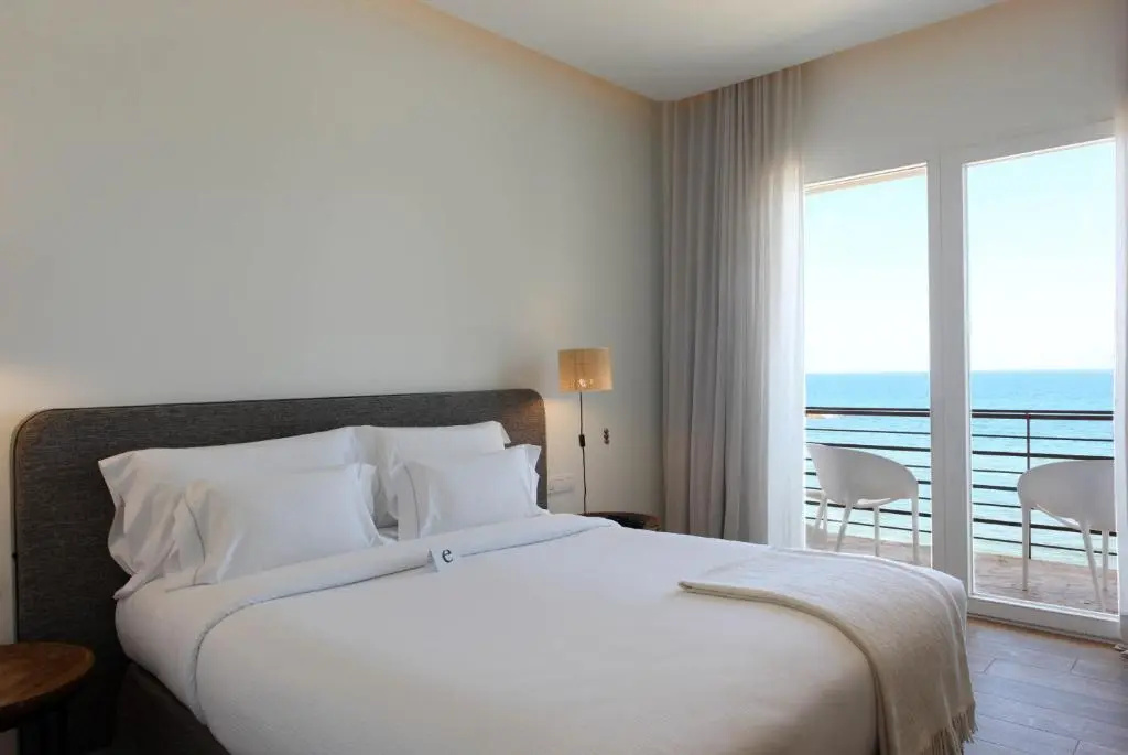 Standard Double room with balcony and with sea view (full double bed)