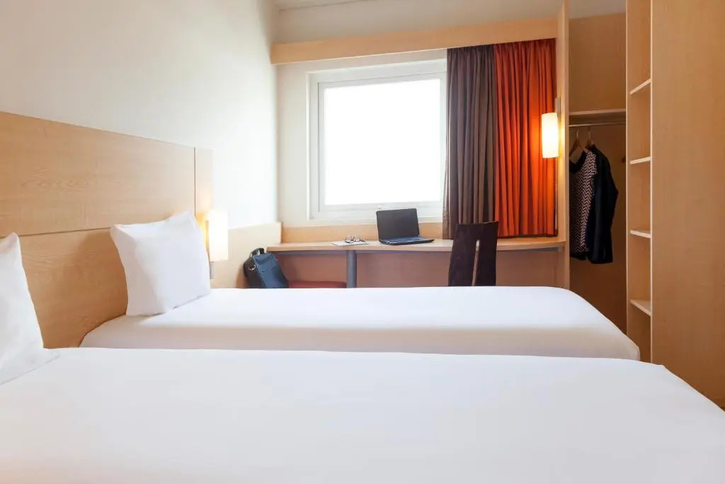 Double room (twin beds)
