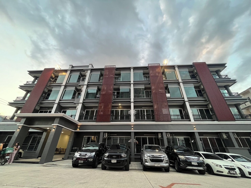 Lucky Residence Phuket T&P