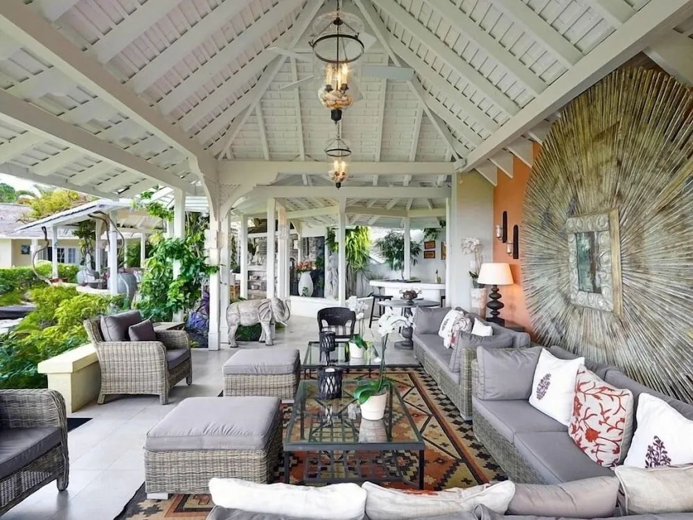 Villa Point of View
