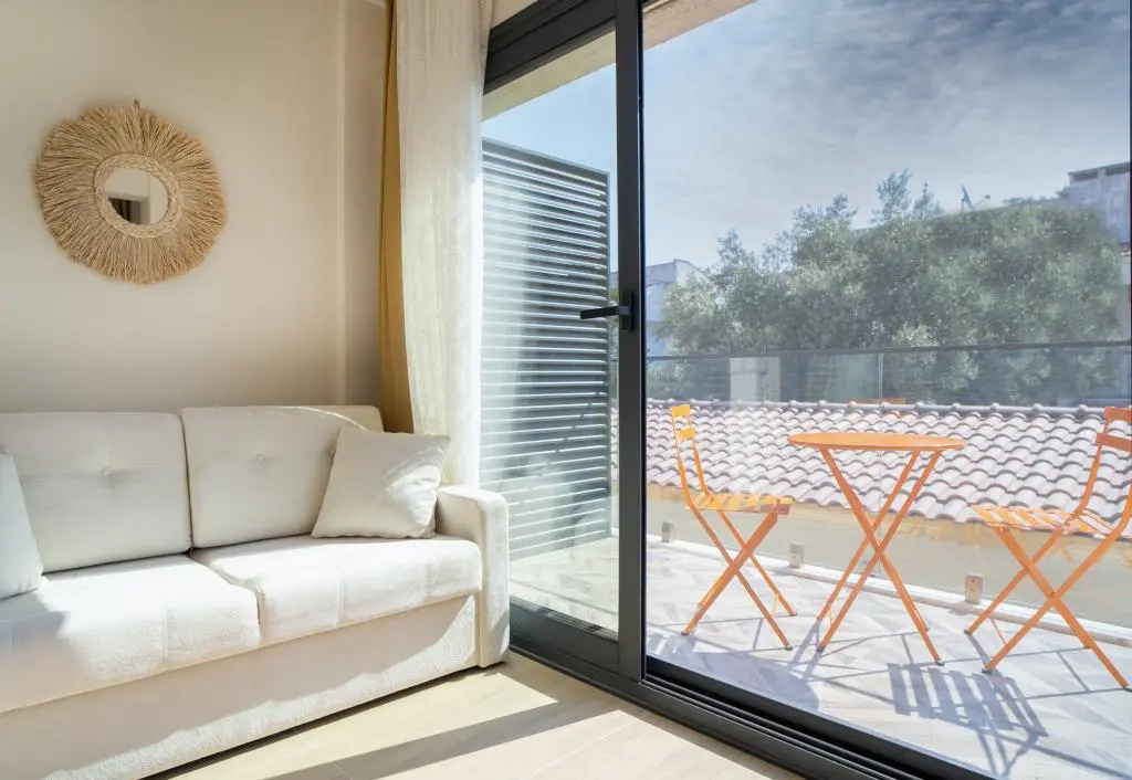 Balcony & Terrace