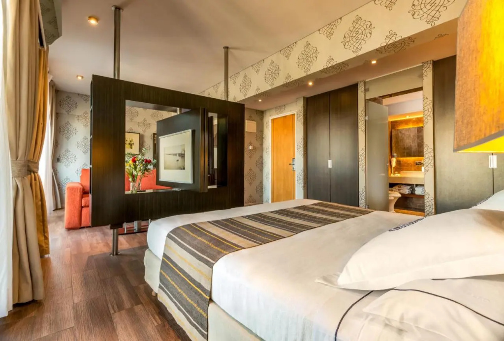 Hotel photo 37