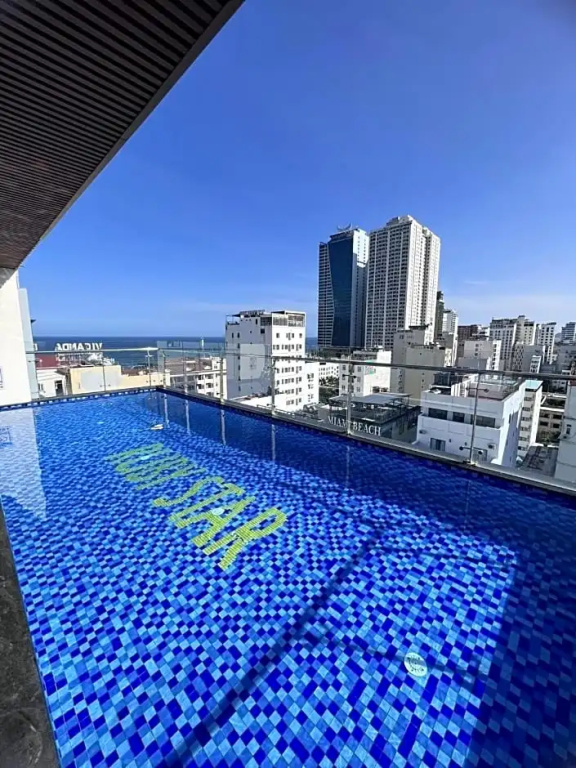 Standard Triple room with city view