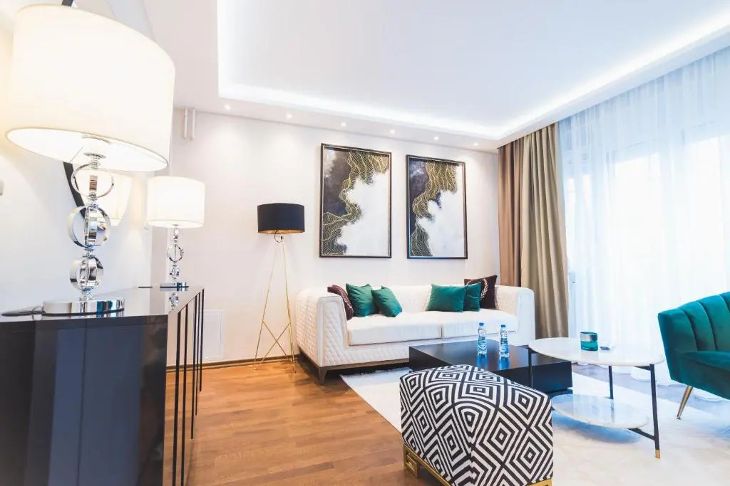 Majestic Apartment
