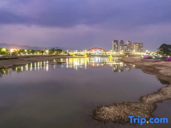 Beach & Waterfront