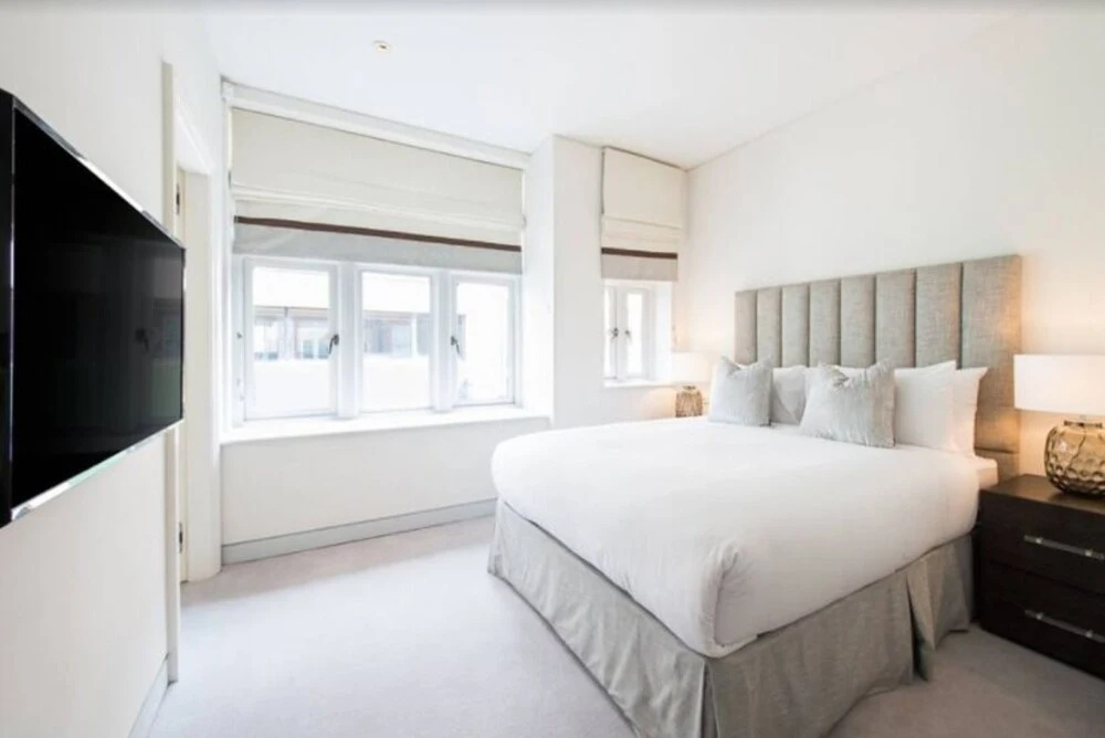 Exclusive 2 Bed in Mayfair with Private Terrace