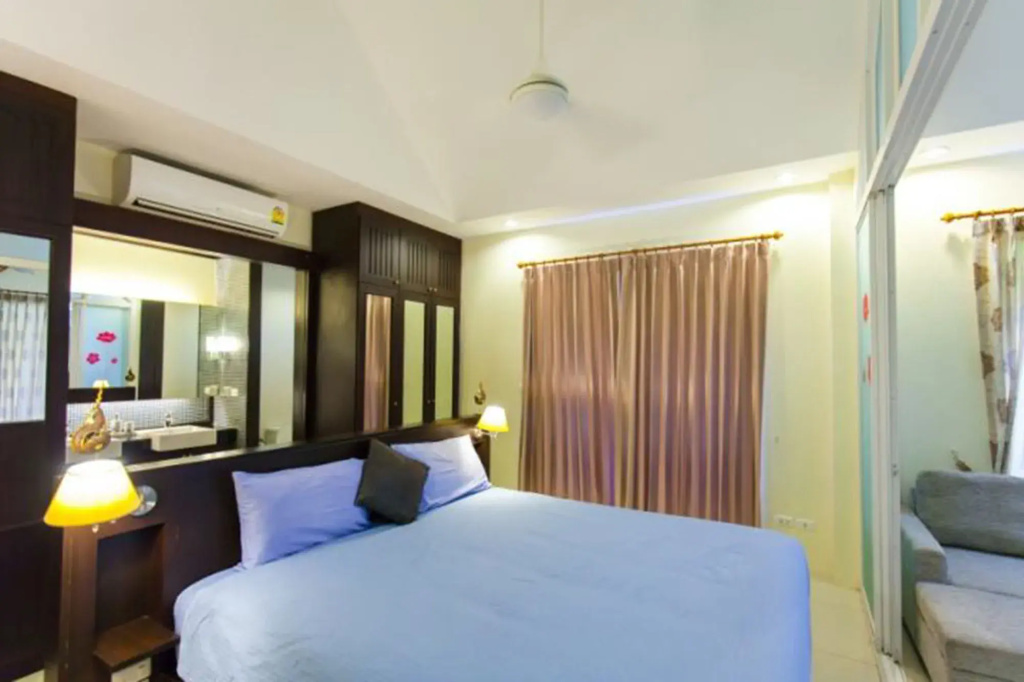 Hotel photo 12