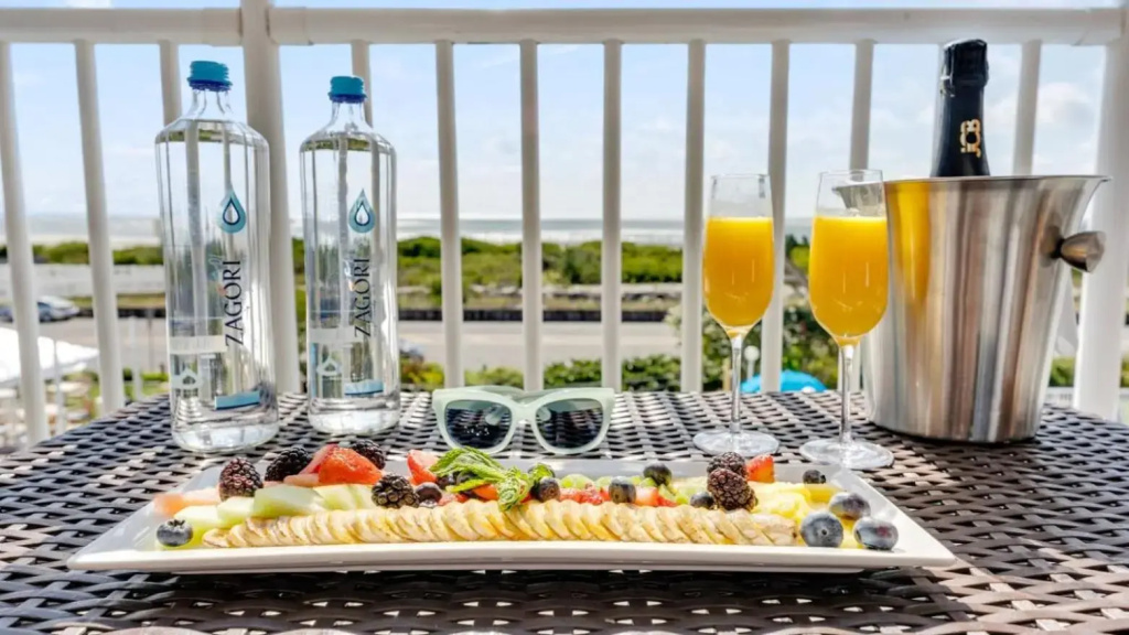 La Mer Beachfront Resort - фото 12