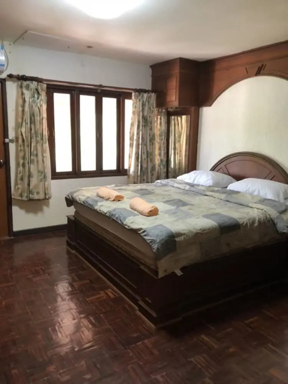 Deluxe Double room with lake view (full double bed)
