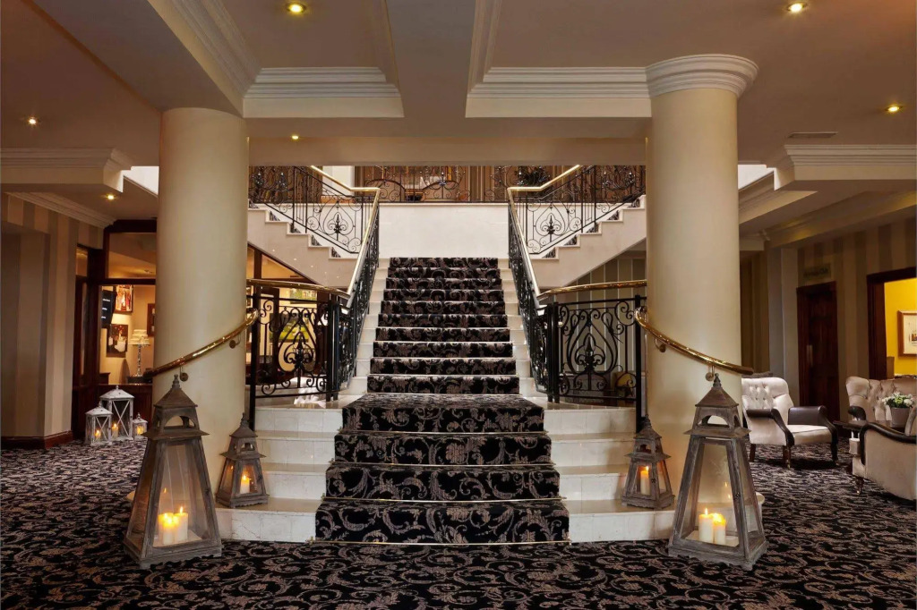 Ashdown Park Hotel - фото 11