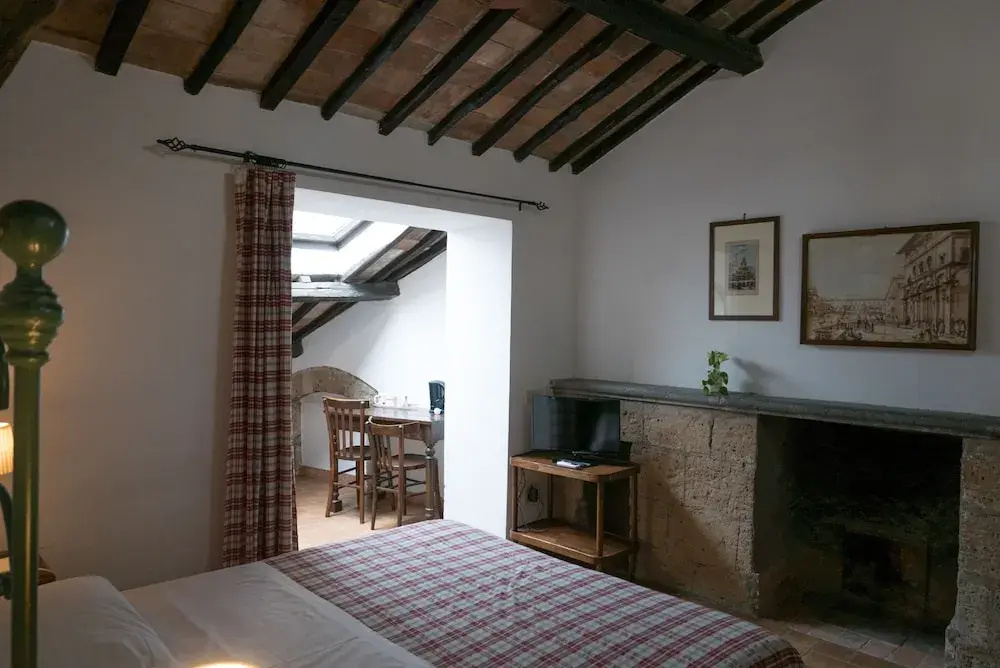 Comfort room