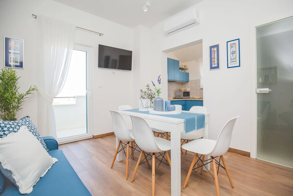 1 Bedroom Apartment with sea view
