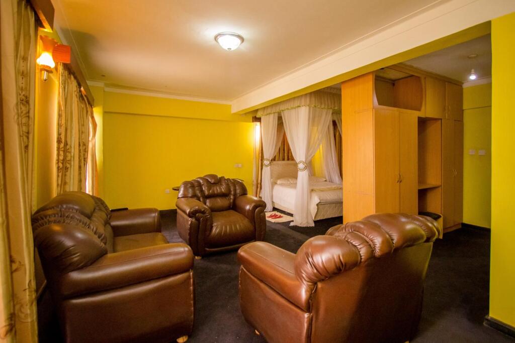 Double Suite with balcony full double bed