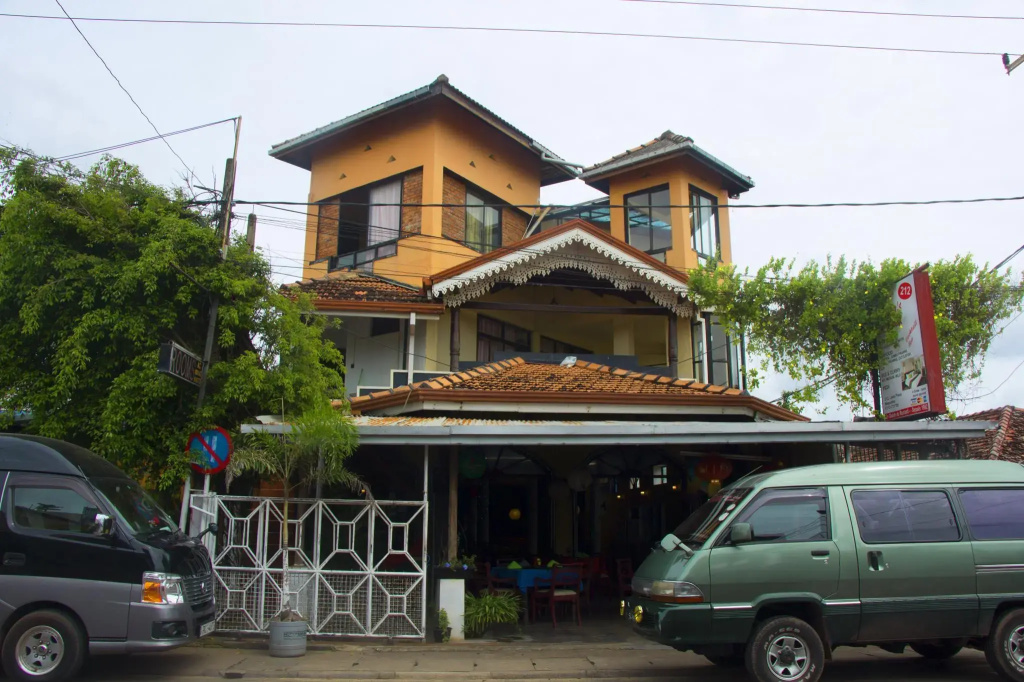 sana's guest house@negombo beach