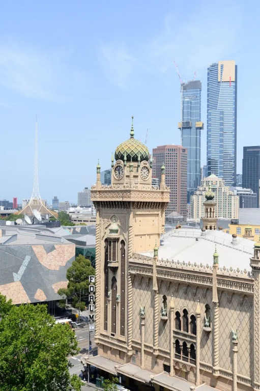 PENTHOUSE Laneway Art, Fed Square & Top Restaurants