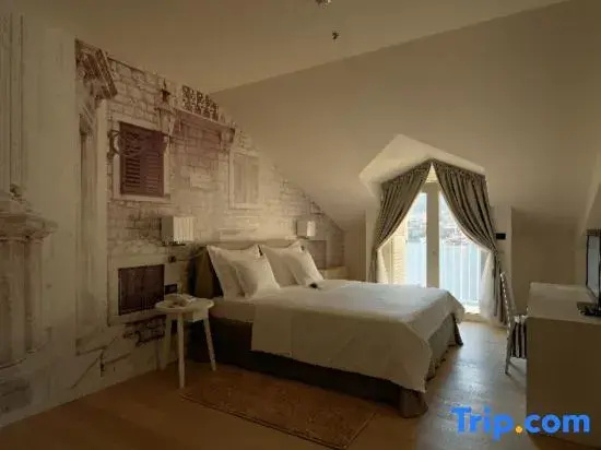 Standard room with balcony and with sea view