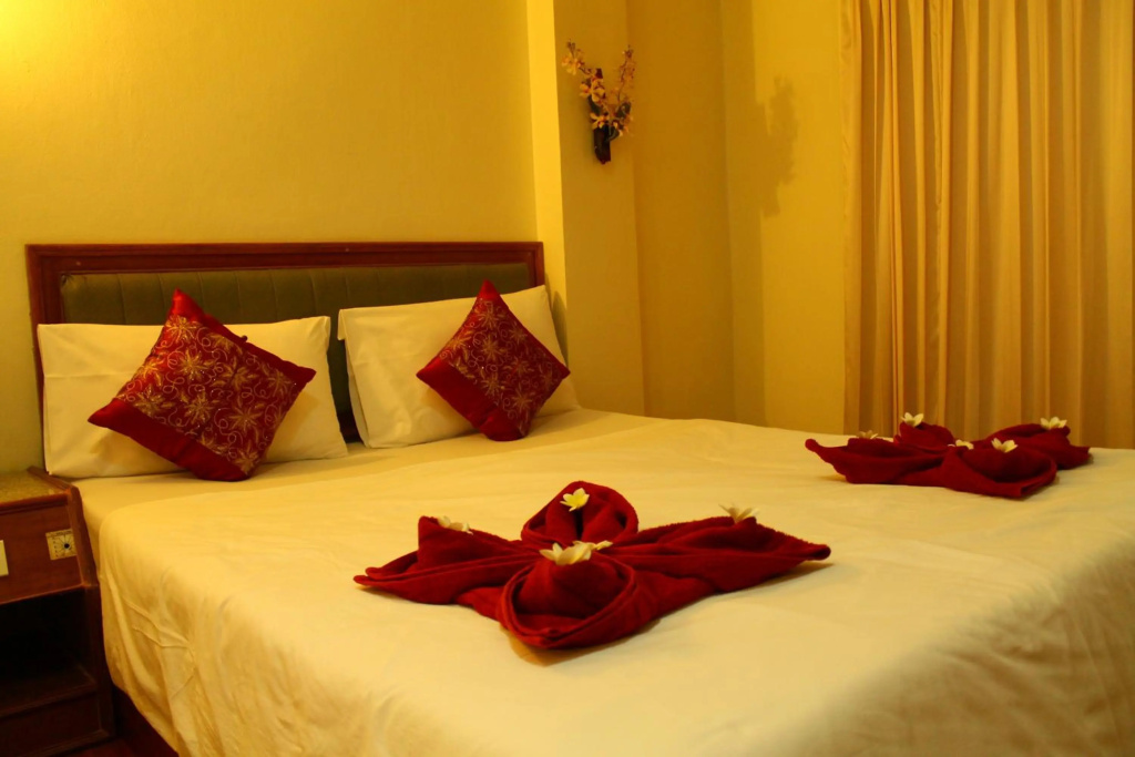 Bonny Hotel — 5