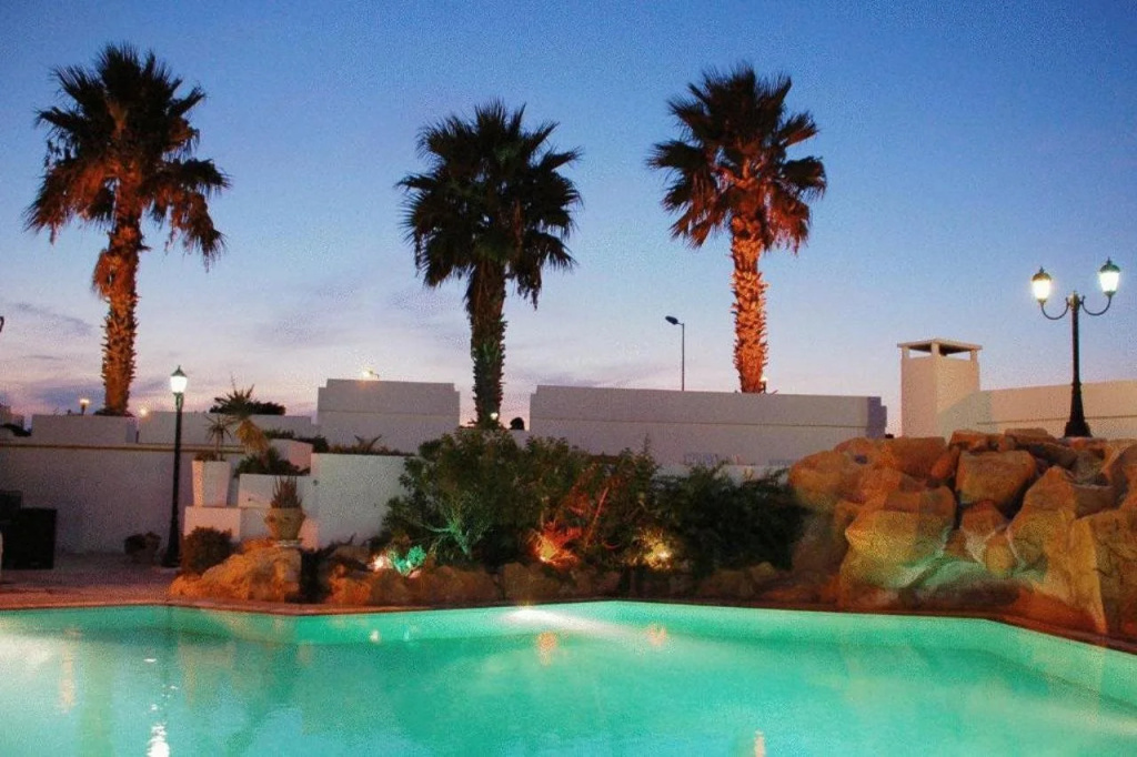 Hotel photo 13