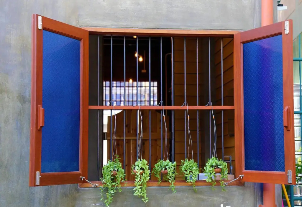 BanSoi 1 & Alley One Cafe