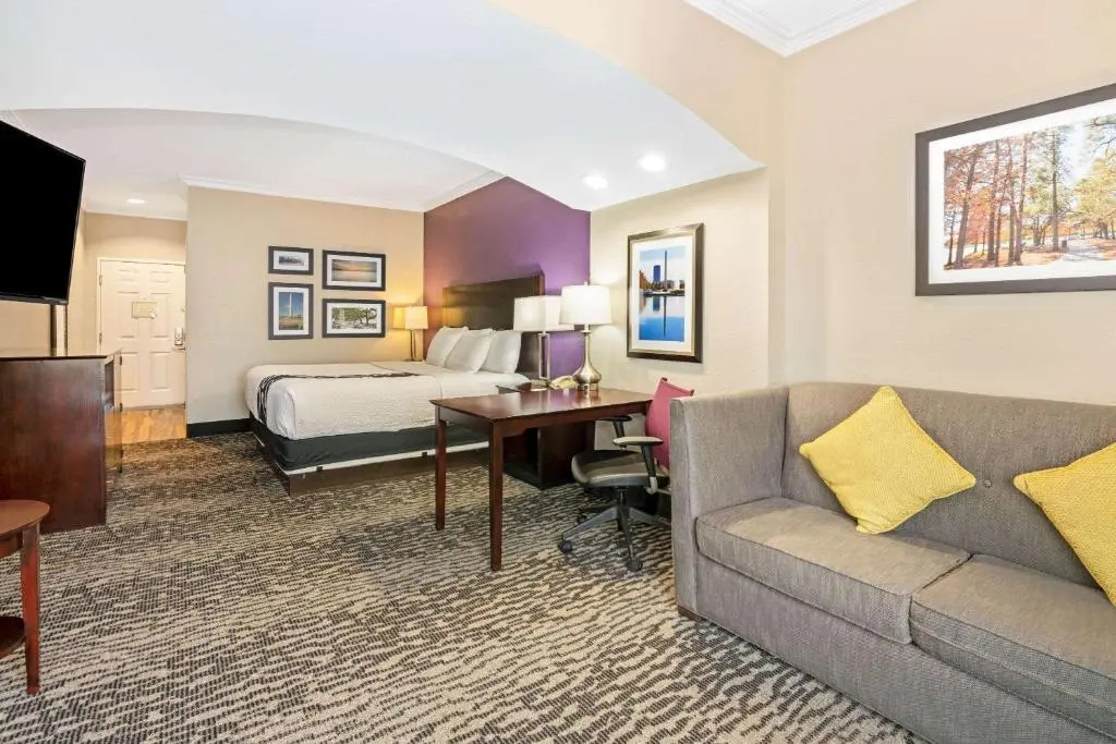 La Quinta Inn & Suites by Wyndham Houston - Magnolia - Chambres