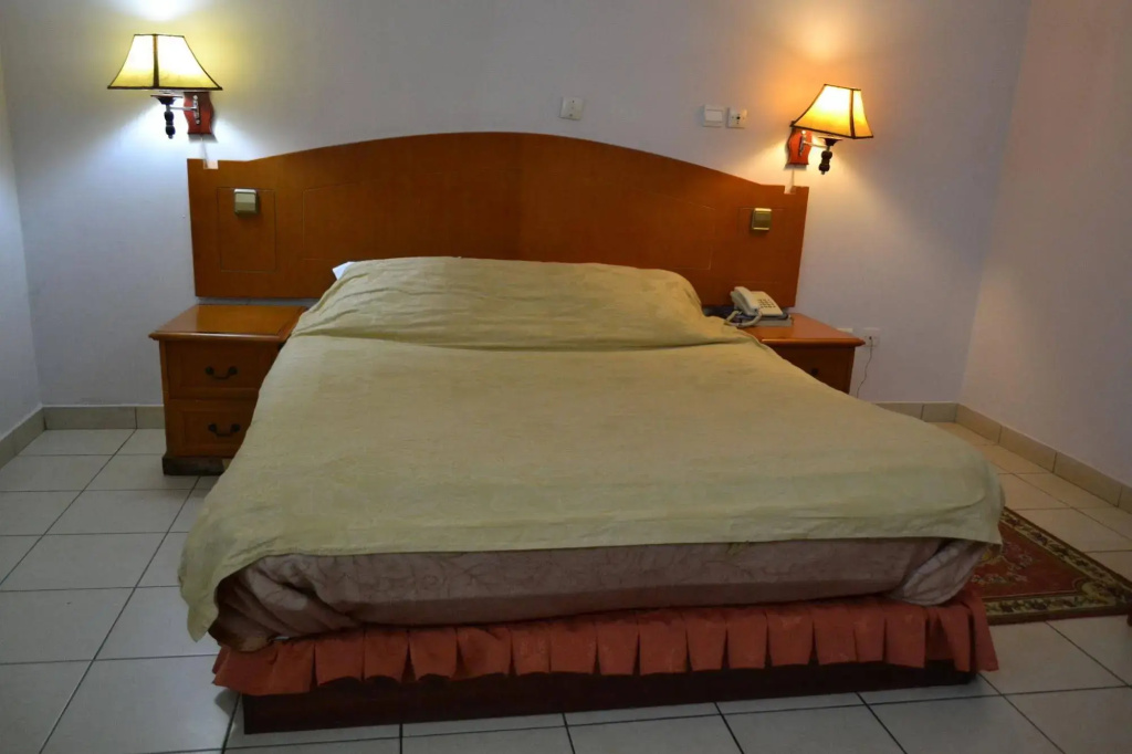 Peninsula Plaza Hotel - Général