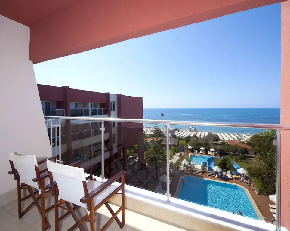 Standard Double room with balcony (full double bed)