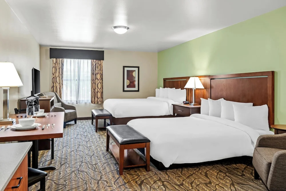Quadruple Suite