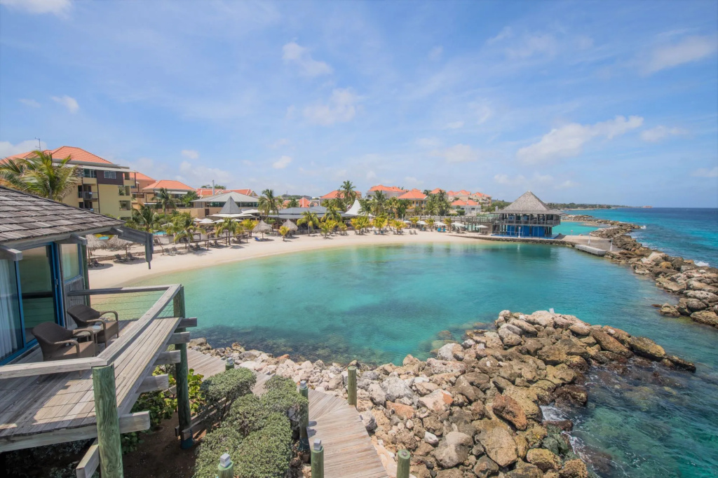 Beach & Waterfront