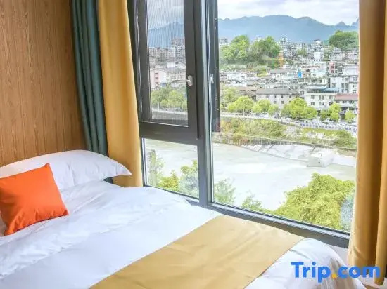 Standard room with river view