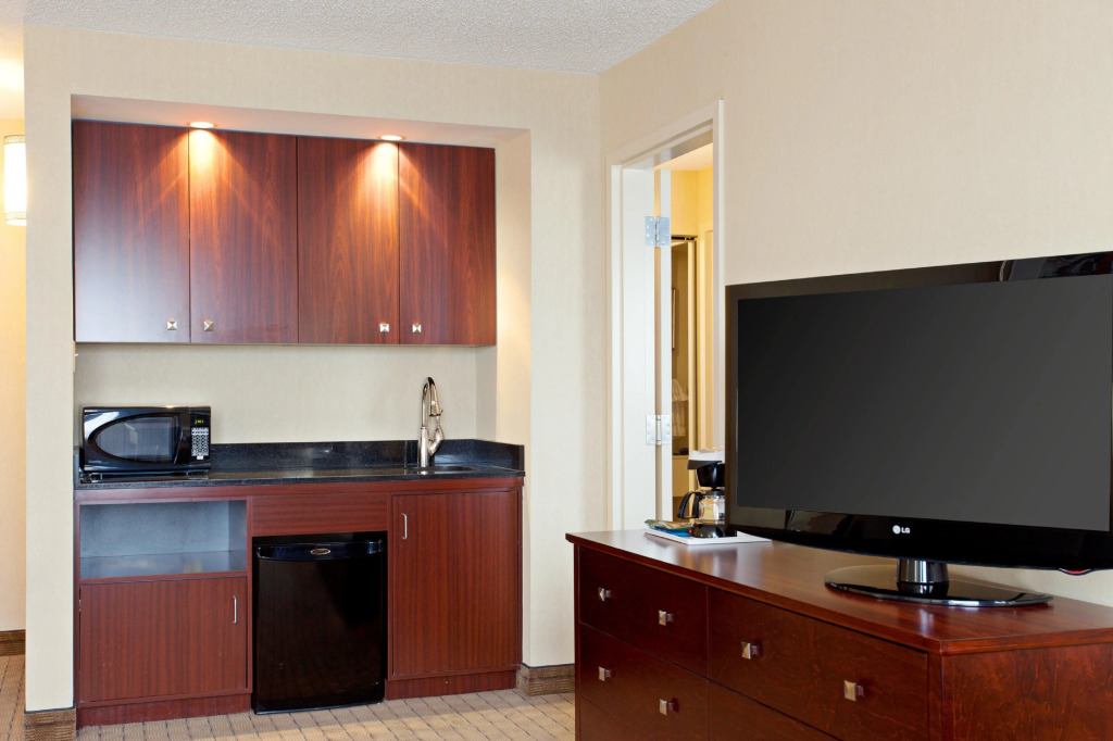 Holiday Inn and Suites Winnipeg Downtown by IHG - фото 28