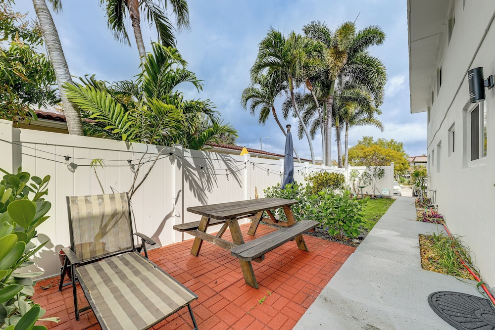 Pool Access, 1 Mi to Pier! Pompano Beach Condo