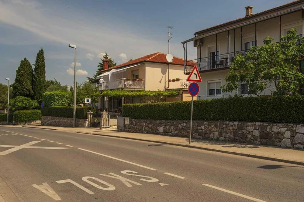 Room Mario