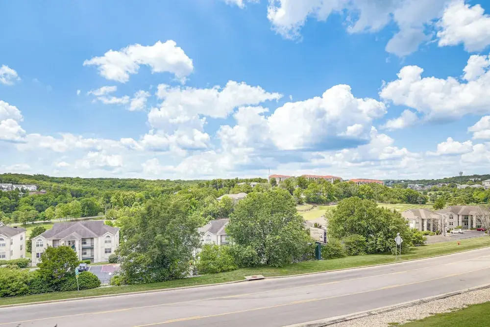 1 Mi to 76 Strip: Family Condo in Branson!