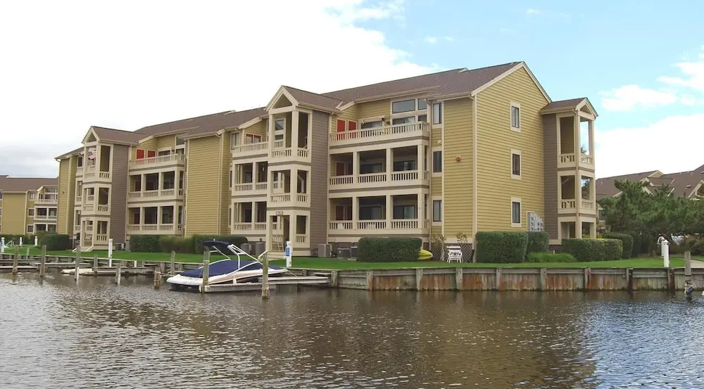 Seascape-heron Harbour 200-9 2 Bedroom Condo by RedAwning