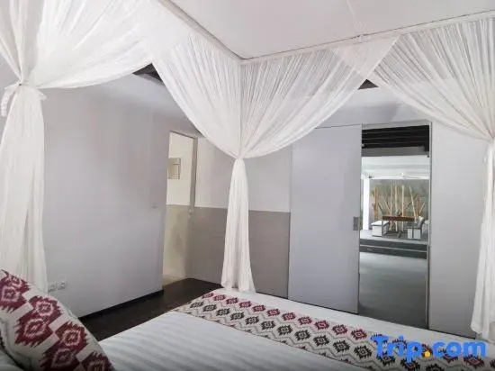 5BR Villa Sabtu - Minggu Villas Seminyak