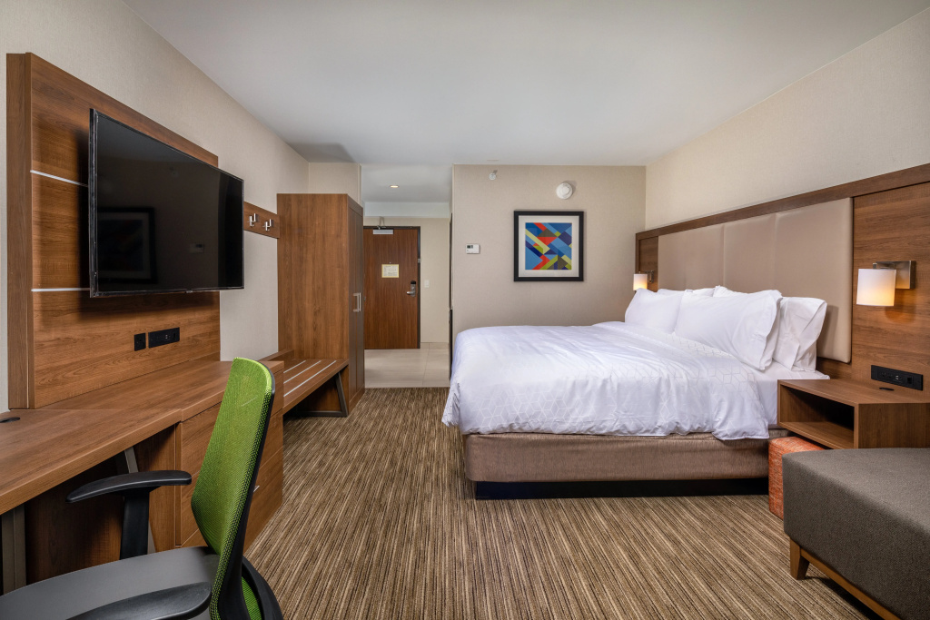 Holiday Inn Express & Suites Chatsworth by IHG — фото