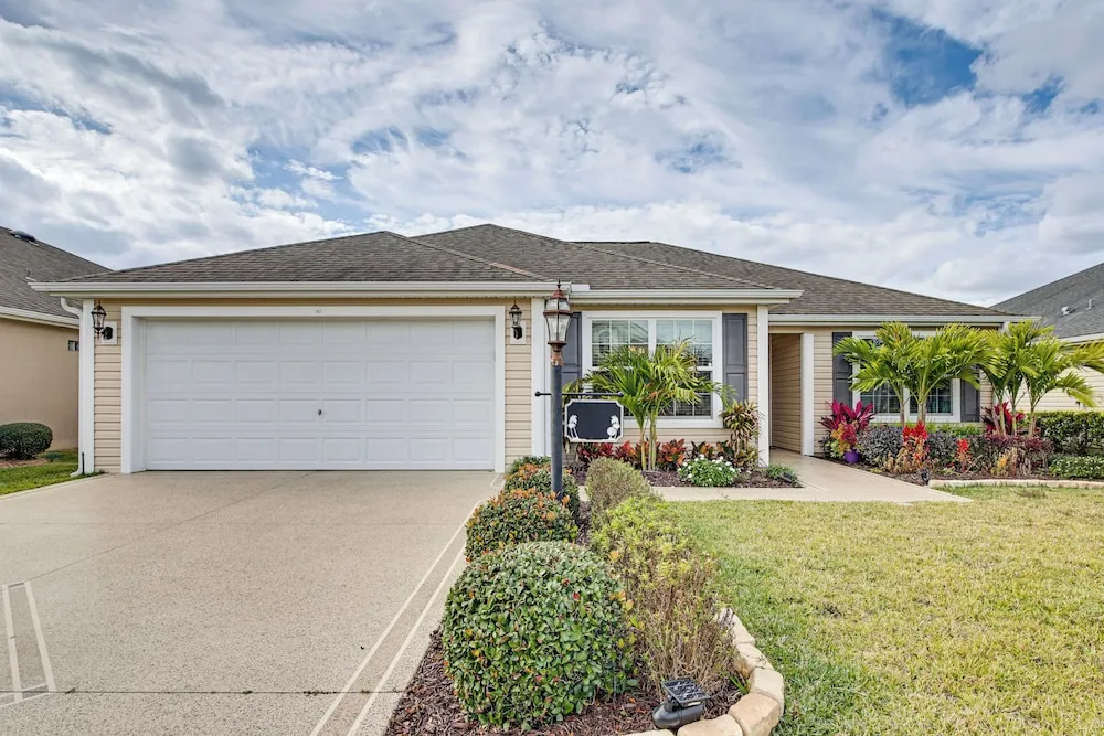 Swim, Golf & Unwind: Home 5 Mi to Lake Sumter!