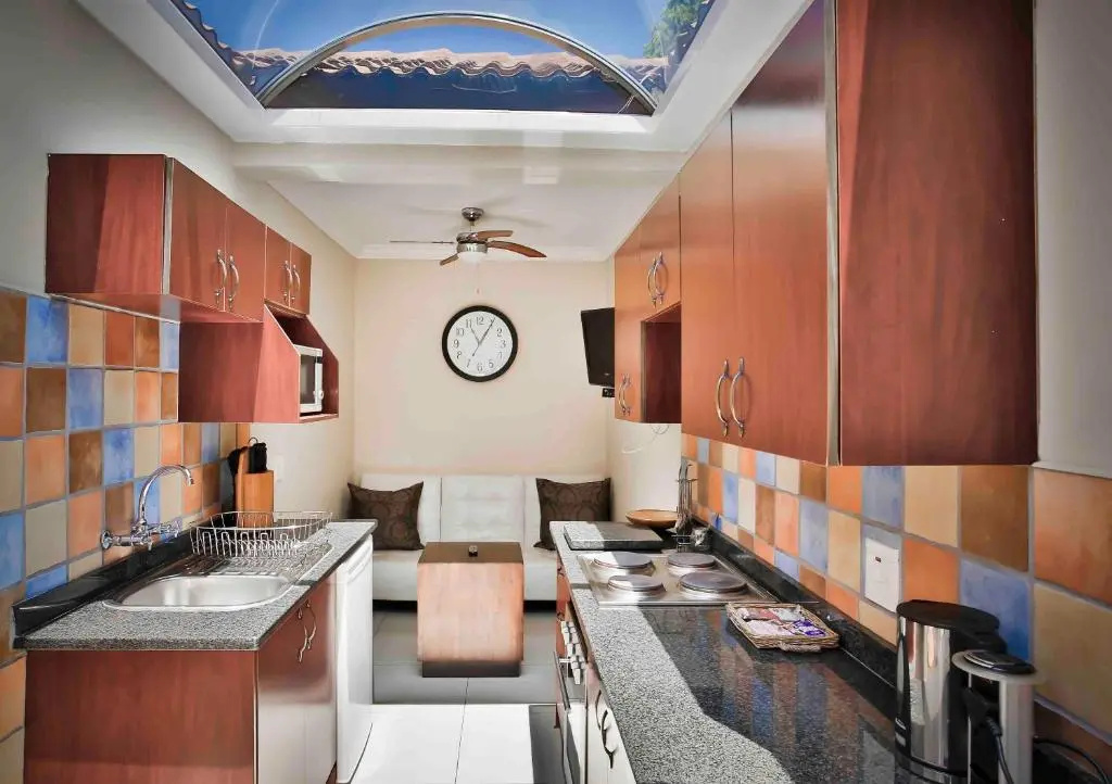 1 Bedroom Suite