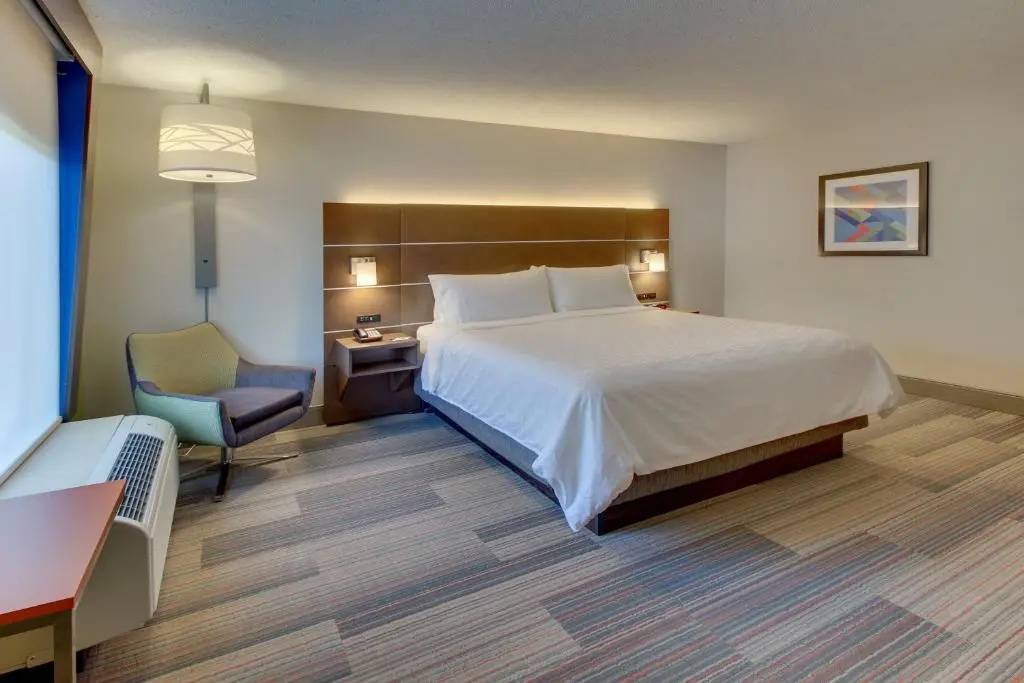 Holiday Inn Express & Suites Atlanta N-Perimeter Mall Area by IHG - Chambres