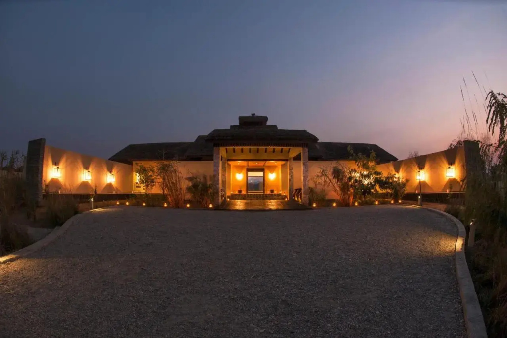 Meghauli Serai Chitwan National Park - A Taj Safari Lodge