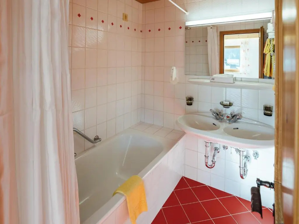 Standard Double room with balcony (full double bed)