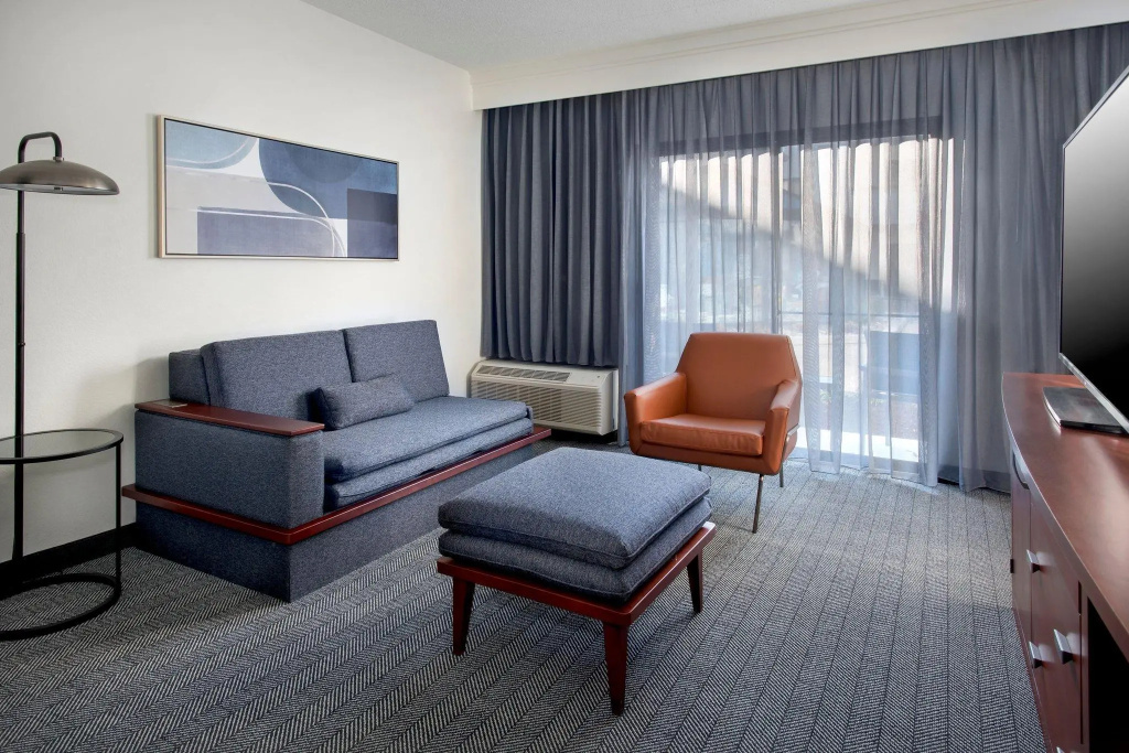 1 Bedroom Double Suite (full double bed)