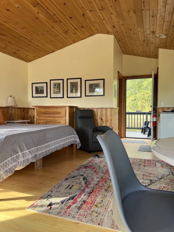 Superior Cottage