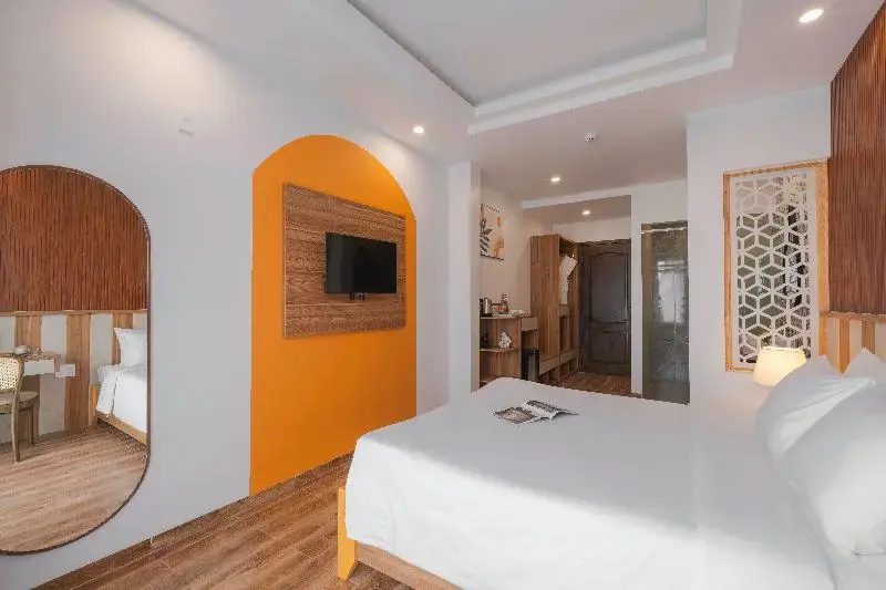 Deluxe Double room (full double bed)