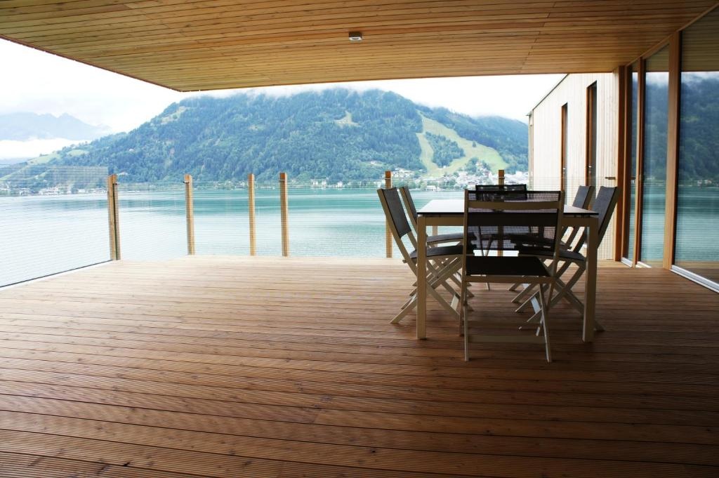 Beach & Waterfront